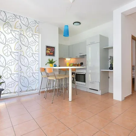 One-bedroom In شقة فوديس